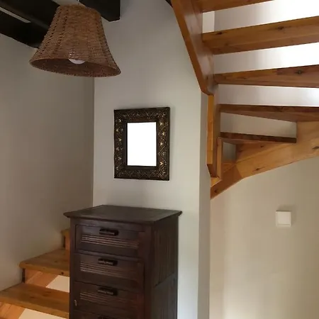 Casa Algarri Tatil Evi Escarrilla